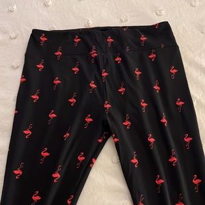 LuLaRoe TC (Tall & Curvy) Flamingo Leggings NWOT